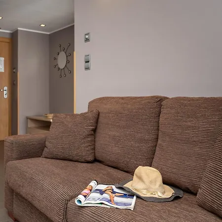Apartment Apts Cueto 2a 2 Adultos 2 Ninos Onís