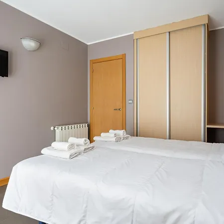 Apartment Apts Cueto 2a 2 Adultos 2 Ninos *