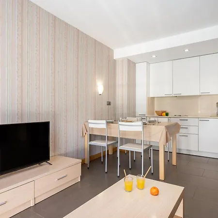 Apts Cueto 2a 2 Adultos 2 Ninos Apartment Onís