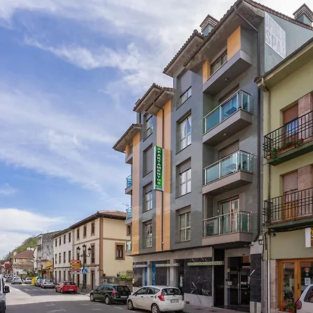 Apts Cueto 2a 2 Adultos 2 Ninos Onís